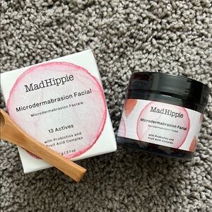 Mad Hippie Microdermabrasion Facial